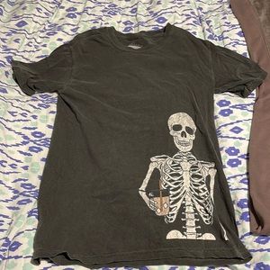 Skeleton drinking coffee tee